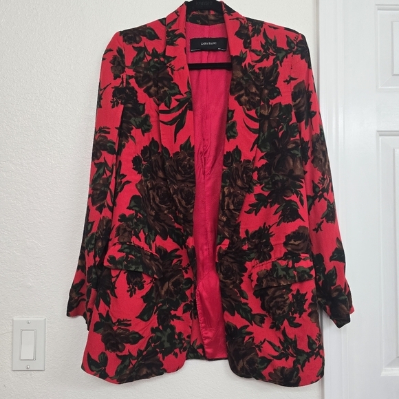 Zara Jackets & Blazers - Women’s Red Black Oversized Floral M Open Front Relaxed Work to Weekend Blazer